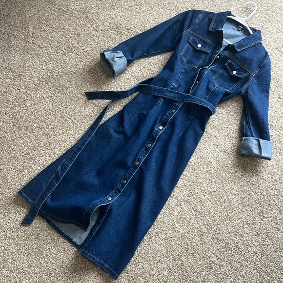 Lulus Dark Wash Denim Long Sleeve Midi Dress - Picture 2 of 5